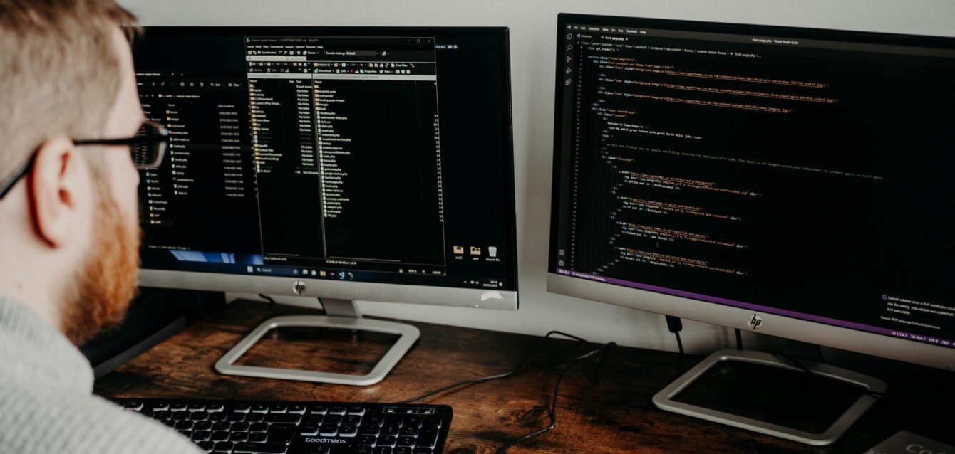 pexels-fotios-photos-16129703 Is CXT a Transportation Management Software