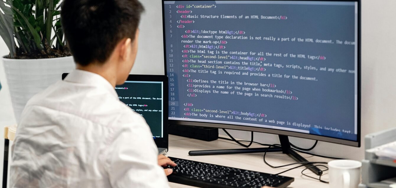 pexels-mikhail-nilov-7988113 MVP software development